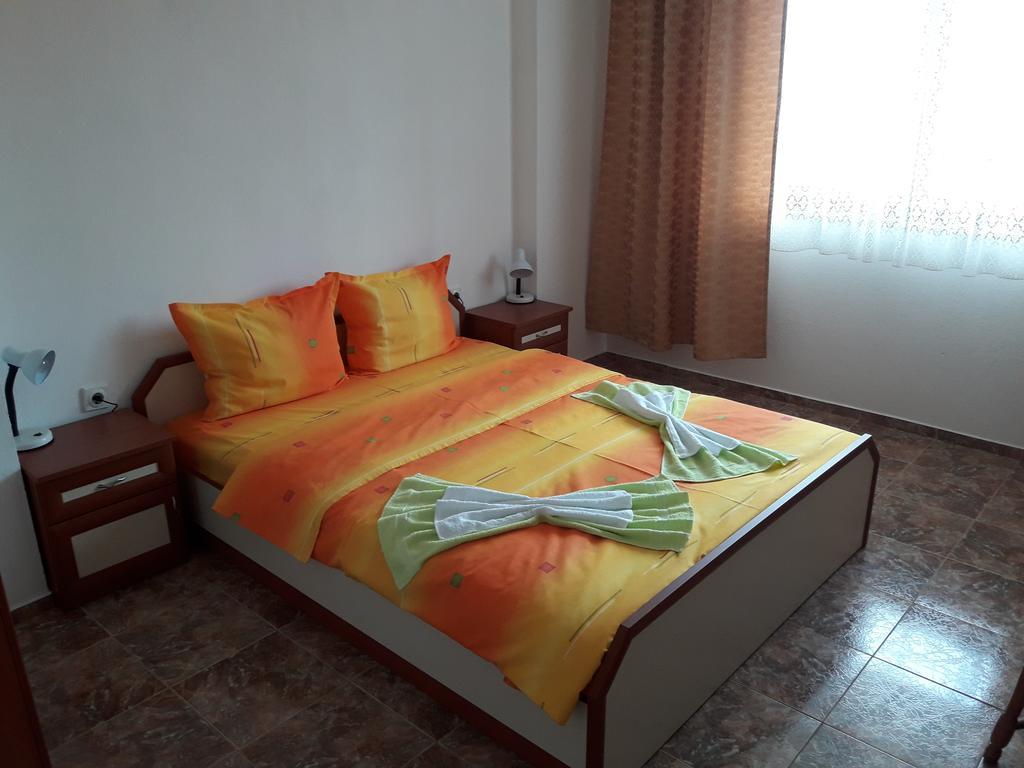Georgievi Guest House Pomorie Exterior photo